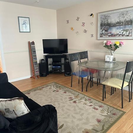 Clean And Quiet 2 Bdr 2 Bthr Private Entrance Entire Guests Suite Near Coquitlam Center Mall And Skytrain Esterno foto